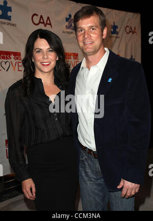 LAUREN GRAHAM ET PETER KRAUSE arrive pour la 8e conférence annuelle "actes d'Amour" à l'appui de sensibilisation à l'autisme au CAA. (Crédit Image : © Lisa O'Connor/ZUMApress.com) Banque D'Images