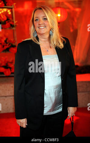 Nov 9, 2010 - Nashville, Tennessee, USA - Soongwriter LIZ ROSE arrive sur le tapis rouge à la 58e Prix annuel pays IMC qui a eu lieu à l'Édifice de l'IMC. Copyright 2010 Jason Moore. (Crédit Image : © Jason Moore/ZUMApress.com) Banque D'Images