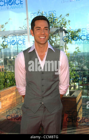 9 novembre 2010 - Hollywood, Californie, États-Unis - Zachary Levi au cours de l'annonce de la candidature pour les PEOPLE'S CHOICE AWARDS 2011, qui a eu lieu sur le toit de l'hôtel London West Hollywood, le 9 novembre 2010, à West Hollywood, Californie.. K66932MGE.(Image Crédit : Â© Michael Germana/Globe Pho Banque D'Images