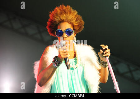 31 octobre 2010 - La Nouvelle Orléans, Louisiane, États-Unis d'Amérique - Enregistrement artiste / actrice Macy Gray fonctionne à l'expérience de Voodoo 2010 City Park le 31 octobre 2010 à la Nouvelle Orléans, Louisiane. (Crédit Image : © Stacy Revere/ZUMApress.com) Southcreek/mondial Banque D'Images