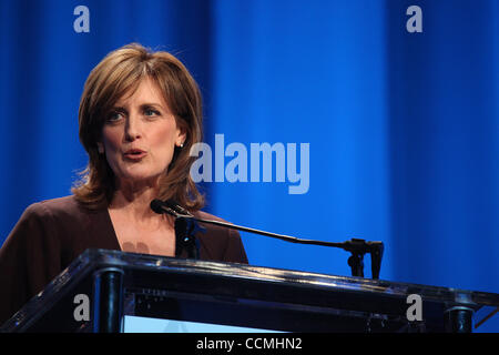 26 Oct 2010 - Long Beach, Californie, États-Unis - Co-président de Disney Media Networks, ANNE SWEENEY parle au cours de la Conférence des Femmes 2010 au Long Beach Convention Center. (Crédit Image : © Mark/ZUMApress.com) Samala Banque D'Images