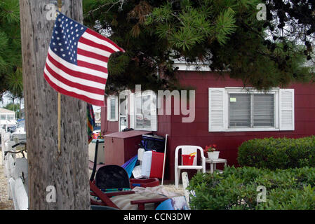 5 août, 2004 ; canton de Dover, New Jersey, USA ; La maison de William C. Berry où le Dr Kenneth M. Berry a été récemment d'un séjour, dans la section de plage océan canton de Dover, N.J., le jeudi, 5 août 2004. Les agents fédéraux, enquête sur les attaques à l'anthrax de 2001, fouillé le bungalow sur lagon, al Banque D'Images