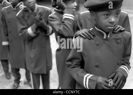 Mar 16, 2004 - Cleveland, Ohio, États-Unis - à partir d'un très jeune âge, les enfants apprennent la vie sociale, religieuse et politique de la nation de la doctrine de l'Islam. Ils sont invités à participer à des événements qui illustrent efficacement l'idéologie. Leur éducation et de l'endoctrinement à la movem Banque D'Images