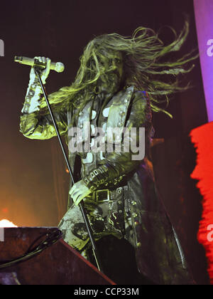 20 octobre 2010 - Nashville, Tennessee, États-Unis - Rob Zombie il se produit au cours de l'Halloween Hootenanny au Municipal Auditorium de Nashville, Tennessee, le 20 octobre 2010. (Crédit Image : © Amy Harris/ZUMApress.com) Banque D'Images