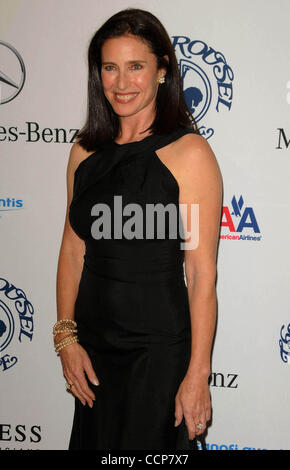 Le 23 octobre 2010 - Los Angeles, Californie, États-Unis - MIMI ROGERS participant à la 32e assemblée annuelle de l'espoir Carrousel ballon tenu au Beverly Hilton Hotel à Beverly Hills, Californie Le 23 octobre 2010. 2010.K66611LONG.(Image Crédit : Â© D. Long/Globe Photos/ZUMApress.com) Banque D'Images