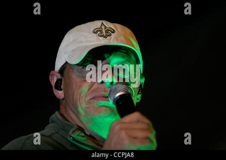 Artiste de musique country Sammy Kershaw effectuées pendant le festival au centre-ville le samedi, Octobre 9, 2010 en Colombie-Britannique, Ky. Kershaw est surtout connu pour ses 1993 n° 1 chanson à succès "elle ne sait pas Elle est belle,' ainsi que 'Reine de ma remorque double largeur", "Cadillac" et "Style de travail national Woman's H Banque D'Images