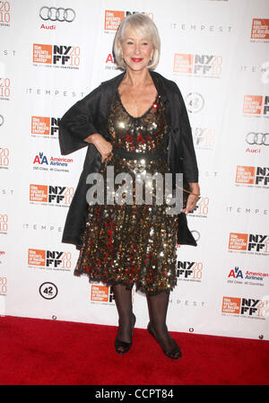 Le 2 octobre 2010 - New York, New York, États-Unis - l'actrice Helen Mirren assiste à la première de "La tempête" qui a eu lieu pendant le 48ème Festival du Film de New York à l'Alice Tully Hall, Lincoln Center. (Crédit Image : © Kaszerman ZUMApress.com)/Nancy Banque D'Images