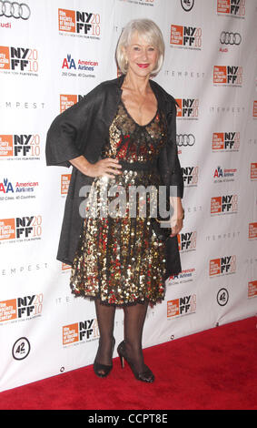 Le 2 octobre 2010 - New York, New York, États-Unis - l'actrice Helen Mirren assiste à la première de "La tempête" qui a eu lieu pendant le 48ème Festival du Film de New York à l'Alice Tully Hall, Lincoln Center. (Crédit Image : © Kaszerman ZUMApress.com)/Nancy Banque D'Images