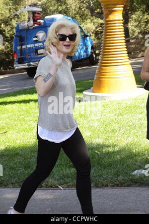 3 octobre 2010 - Los Angeles, Californie, États-Unis - Kelly Osbourne.Pro Ski Événement bénéfice avec le U.S. Olympic Ski & Snowboard Equipes tenue à résidence privée.Topanga, California 10-03-2010. 2010.K66062TL(Image Crédit : Â©/TLeopold ZUMApress.com)/Photos Globe Banque D'Images