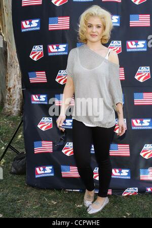 3 octobre 2010 - Los Angeles, Californie, États-Unis - Kelly Osbourne.Pro Ski Événement bénéfice avec le U.S. Olympic Ski & Snowboard Equipes tenue à résidence privée.Topanga, California 10-03-2010. 2010.K66062TL(Image Crédit : Â©/TLeopold ZUMApress.com)/Photos Globe Banque D'Images