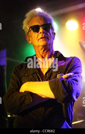 28 mai 2010 - Moscou, Russie - le chanteur Graham Bonnet du groupe de rock Despistaos en live sur scène. (Crédit Image : Â© PhotoXpress/ZUMApress.com) Banque D'Images