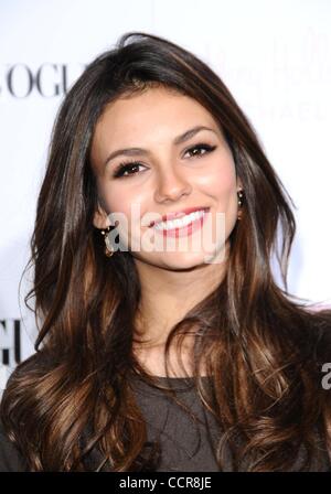 Oct 01, 2010 - Los Angeles, Californie, USA - actrice Victoria Justice à la 8e édition du Teen Vogue Young Hollywood Party tenu au Studios Paramount, à Hollywood. (Crédit Image : © Jeff Frank/ZUMApress.com) Banque D'Images