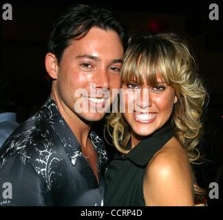 25 avril 2003 - Hollywood, Californie, États-Unis - I7567CHW.ANNIVERSAIRE POUR CELEBRITY DESIGNER ADAM SHAFFER.BAR FLY, WEST HOLLYWOOD, CA.04/25/2003. / / 2003.Le modèle JOI(Image Crédit : Â© Clinton Wallace/Globe Photos/ZUMAPRESS.com) Banque D'Images