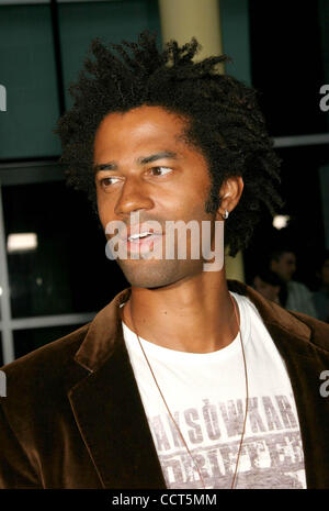 17 août 2004 - Hollywood, Californie, États-Unis - K38721EG.HERO LOS ANGELES PREMIERE À L'ARCLIGHT, Hollywood, Californie .08/17/2004 . /E.G.I./ 2004.ERIC BENET.(Image Crédit : Â© Ed Geller/Globe Photos/ZUMAPRESS.com) Banque D'Images