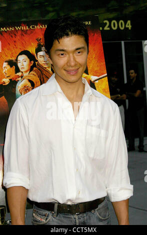 17 août 2004 - Hollywood, Californie, États-Unis - K38721EG.HERO LOS ANGELES PREMIERE À L'ARCLIGHT, Hollywood, Californie .08/17/2004 . /E.G.I./ 2004.ERIC YUNE.(Image Crédit : Â© Ed Geller/Globe Photos/ZUMAPRESS.com) Banque D'Images