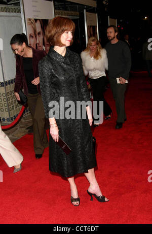 22 novembre 2004 - Hollywood, Californie, États-Unis - K40334EG .UNE PREMIÈRE AU VILLAGE THEATRE à Westwood, CALIFORNIE .11-22-2004 . /E.G.I./ Dana Delany(Credit Image : Â© Ed Geller/Globe Photos/ZUMAPRESS.com) Banque D'Images