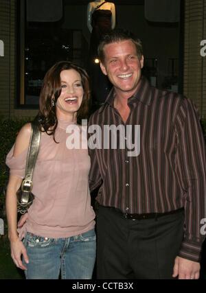 3 octobre 2004 - Hollywood, Californie, États-Unis - K39604EG.DESPERATE HOUSEWIVES PREMIER ÉPISODE DE DÉPISTAGE À BARNEY'S À LOS ANGELES, CALIFORNIE.10/3/04. /E.G.I./ 2004.LAURA LEIGHTON ET DOUG SAVANT (crédit Image : Â© Ed Geller/Globe Photos/ZUMAPRESS.com) Banque D'Images