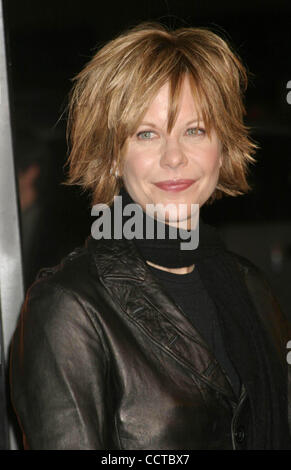 11 février 2004 - Hollywood, Californie, États-Unis - K35267EG.PREMIÈRE MONDIALE DE DANS LES CORDES AU GRAUMAN'S Chinese Theatre à Hollywood, Californie.02/11/2004. /2004/ EGI.MEG RYAN(Image Crédit : Â© Ed Geller/Globe Photos/ZUMAPRESS.com) Banque D'Images