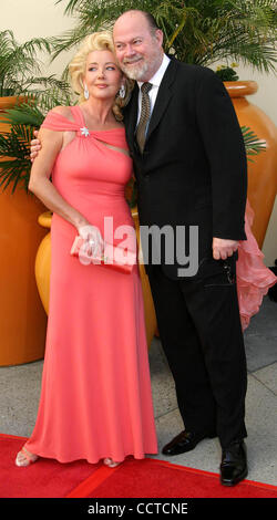 15 mai 2004 - Hollywood, Californie, États-Unis - K37215EG.31e gala annuel des arts créatifs Daytime Emmy Awards-ARRIVÉES À GRAND BAL À HOLLYWOOD ET HIGHLAND, Hollywood, Californie.05/15/2004 . /E.G.I./ 2004.MELODY THOMAS SCOTT (LES JEUNES ET L'agité) ET MARI DE.(Image Crédit : Â© Ed Geller/Globe Banque D'Images