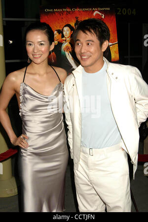 17 août 2004 - Hollywood, Californie, États-Unis - K38721EG.HERO LOS ANGELES PREMIERE À L'ARCLIGHT, Hollywood, Californie .08/17/2004 . /E.G.I./ 2004.Zhang Ziyi et Jet Li.(Image Crédit : Â© Ed Geller/Globe Photos/ZUMAPRESS.com) Banque D'Images