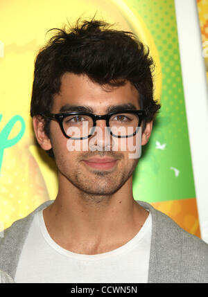 15 mai 2010 - Burbank, Californie, États-Unis - Joe Jonas arrive à la Disney et ABC Television Group été presse princesse chez ABC de Burbank. (Crédit Image : © Lisa O'Connor/ZUMA Press) Banque D'Images