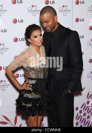 24 mai 2010 - West Hollywood, Californie, USA - Acteur Eva Longoria Parker et Tony Parker arrivant à la une nuit de la mode et de la technologie avec LG Téléphones mobiles s'est tenue au SoHo House. (Crédit Image : © Lisa O'Connor/ZUMA Press) Banque D'Images