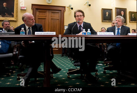 Apr 13,2010 - Washington, District de Columbia USA - l'acteur Kyle MacLachlan témoigne à l'American Advocates for the Arts House Appropriations Committee Audience à Washington, DC.(Image Crédit : © Pete Marovich/ZUMA Press) Banque D'Images