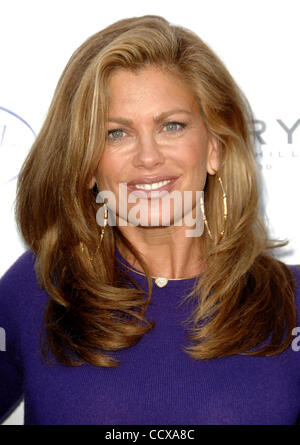 Le 08 mai 2010 - Los Angeles, Californie, États-Unis - KATHY IRELAND célèbre la Fête des mères.à Gearys à Beverly Hills, CA. 05-08-10. 2010..K464755(LONG DROIT Crédit : Â© D. Long/Globe Photos/ZUMApress.com) Banque D'Images