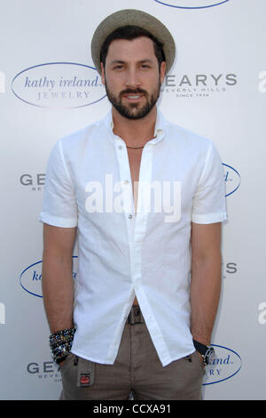 Le 08 mai 2010 - Los Angeles, Californie, États-Unis - MAKSIM CHMERKOVSKIY célèbre la Fête des mères.à Gearys à Beverly Hills, CA. 05-08-10. 2010..K464755(LONG DROIT Crédit : Â© D. Long/Globe Photos/ZUMApress.com) Banque D'Images