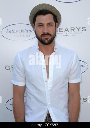 Le 08 mai 2010 - Los Angeles, Californie, États-Unis - MAKSIM CHMERKOVSKIY célèbre la Fête des mères.à Gearys à Beverly Hills, CA. 05-08-10. 2010..K464755(LONG DROIT Crédit : Â© D. Long/Globe Photos/ZUMApress.com) Banque D'Images