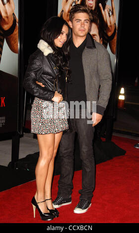 25 mai 2010 - Los Angeles, Californie, États-Unis - Vanessa Hudgens, ZAC EFRON assister à la première mondiale de l'amener à la partie qui a eu lieu au Théâtre Grec de Los Angeles, Californie Le 25 mai 2010. 2010.K65084(LONG DROIT Crédit : Â© D. Long/Globe Photos/ZUMApress.com) Banque D'Images