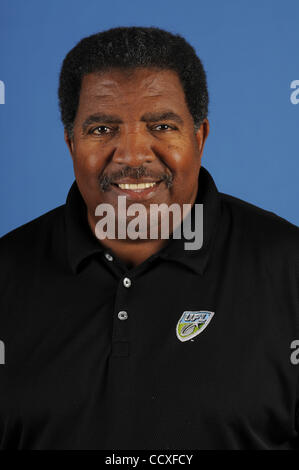 Apr 22, 2010 - Orlando, Floride, États-Unis - Coach DENNIS GREEN au cours de la United Football League Ligue 2010 Réunions à Rosen Shingle Creek. (Crédit Image : © Scott A. Miller/ZUMApress.com) Banque D'Images