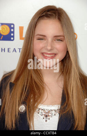 02 mai 2010 - Los Angeles, Californie, États-Unis - MADISON Davenport assiste à la sucette Theatre NetworkÃƒâ€¢s ''GAME DAY'' tenue à l'Nickelodeon Animation Studio de Burbank, CA. 05-02-10. Crédit Image : 2010(Â© D. Long/Globe Photos/ZUMApress.com) Banque D'Images