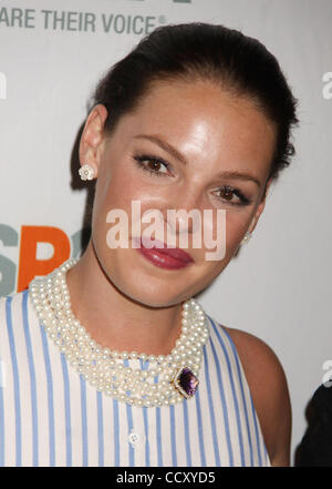 Apr 15, 2010 - New York, NY, USA - Actrice Katherine Heigl assiste à la 13e édition de la ASPCA Bergh ballon tenu à l'Hôtel Plaza. (Crédit Image : © Nancy/Kaszerman ZUMA Press) Banque D'Images