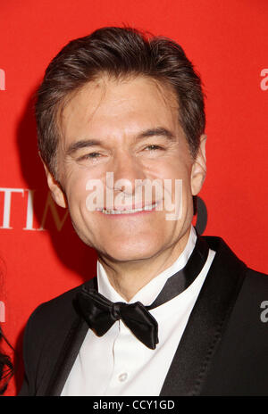 DR. MEHMET OZ assiste à l'heure 100 2010 Gala tenu au Time Warner Center. Banque D'Images