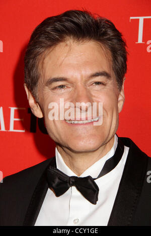 DR. MEHMET OZ assiste à l'heure 100 2010 Gala tenu au Time Warner Center. Banque D'Images