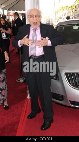 Apr 22, 2010 - Los Angeles, Californie, USA - l'Acteur ELI WALLACH (il y avait le bon, le mauvais, le laid et le beau maintenant, qu'un amour ) au TCM Classic Film Festival Opening Night Gala et la première mondiale de la 'Récemment restauré, une étoile est née' Film eu lieu au Grauman's Chinese Theatre ont été c Banque D'Images