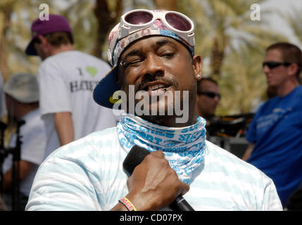 Le 25 avril 2008 ; Indio, CA, USA ; exécution d'MusicianLUCKYIAM au cours de la vallée de Coachella 2008 Music & Arts Festival à l'Empire Polo Club. Crédit obligatoire : Photo par Vaughn Youtz/ZUMA Press. (©) Copyright 2007 par Vaughn Youtz. Banque D'Images