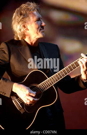 27 avril, 2008 ; Indio, CA, USA ; musicien ROGER WATERS L'exécution au cours de la vallée de Coachella 2008 Music & Arts Festival à l'Empire Polo Club. Crédit obligatoire : Photo par Vaughn Youtz/ZUMA Press. (©) Copyright 2007 par Vaughn Youtz. Banque D'Images