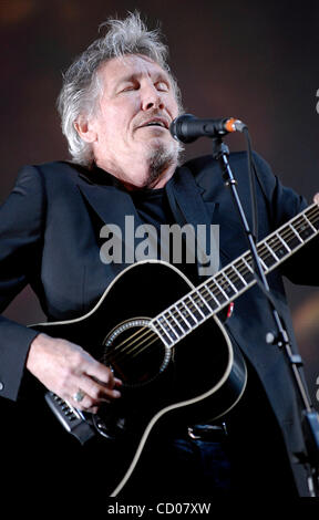 27 avril, 2008 ; Indio, CA, USA ; musicien ROGER WATERS L'exécution au cours de la vallée de Coachella 2008 Music & Arts Festival à l'Empire Polo Club. Crédit obligatoire : Photo par Vaughn Youtz/ZUMA Press. (©) Copyright 2007 par Vaughn Youtz. Banque D'Images