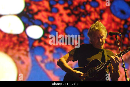 27 avril, 2008 ; Indio, CA, USA ; musicien ROGER WATERS L'exécution au cours de la vallée de Coachella 2008 Music & Arts Festival à l'Empire Polo Club. Crédit obligatoire : Photo par Vaughn Youtz/ZUMA Press. (©) Copyright 2007 par Vaughn Youtz. Banque D'Images