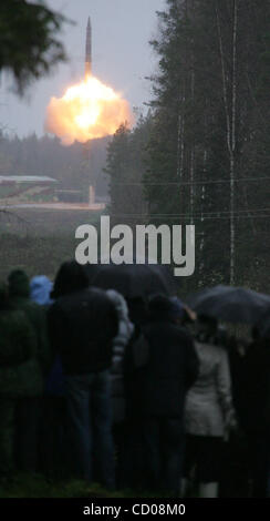 Plesetsk - port spatial de la Russie du Nord canadien situé dans la région d'Arkhangelsk, à environ 800 km au nord de Moscou. Sur la photo : lancement de Topol RS12M missile balistique intercontinental Banque D'Images