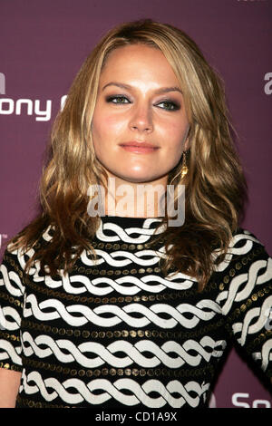 13 septembre 2008 - New York, New York, États-Unis - Becki Newton arrive pour l'Us Weekly 25 plus chic new-yorkais 2008 partie à terrasse Hudson à New York le 12 septembre 2008... / K59633(TGA Image Crédit : Â© Terry/Gatanis ZUMAPRESS.com)/Photos Globe Banque D'Images