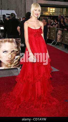 22 septembre 2008 - New York, New York, États-Unis - Taylor Momsen arrive pour l'ouverture de la saison du Metropolitan Opera au Lincoln Center de New York le 22 septembre 2008... / K59673(TGA Image Crédit : Â© Terry/Gatanis ZUMAPRESS.com)/Photos Globe Banque D'Images