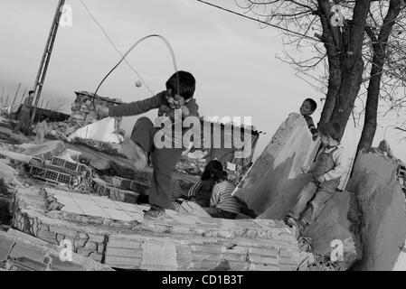 10/02/2008 Istanbul - Turquie - Le premier est la fixation des zones en ruines et vivent dans des conditions insalubres qui s'est produite en raison de l'urbanisation non planifiée, d'autre part ces domaines sont considérés comme des investissements en capital. Village olympique et ses environs est le principal facteur qui a accéléré le projet. Aya Banque D'Images