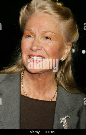 18 novembre 2008 - Hollywood, Californie, États-Unis - CHW.''DOUBT'' LOS ANGELES PROJECTION SPÉCIALE .ACADEMY OF MOTION PICTURE ARTS AND SCIENCES, Beverly Hills, Californie 11-18-2008.DIANE LADD . - - J13861CHW(Image Crédit : Â© Clinton Wallace/Globe Photos/ZUMAPRESS.com) Banque D'Images