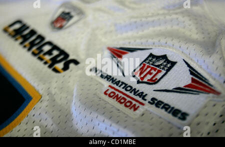 HLchgrsLondonLogo291287x001.jpg 10/13/2008 LA PETITE ITALIE (San Diego, Californie) États-Unis d'  La NFL International Series London patch est sur les San Diego Chargers jerseys joueurs√"dans la préparation du voyage l'équipe va faire à Londres, en Angleterre pour jouer la Nouvelle Orleans Saints le dimanche 26 octobre. Manda Banque D'Images