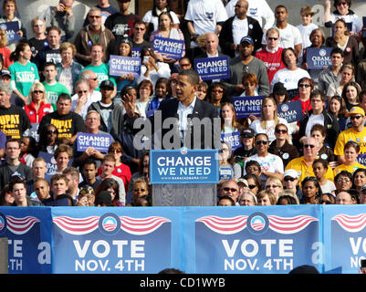 Le candidat démocrate Barack Obama parle pendant un rassemblement Dimanche, Nov, 2, 2008, à l'Ohio Statehouse, à Columbus, Ohio. (Photo/Terry Gilliam) Banque D'Images