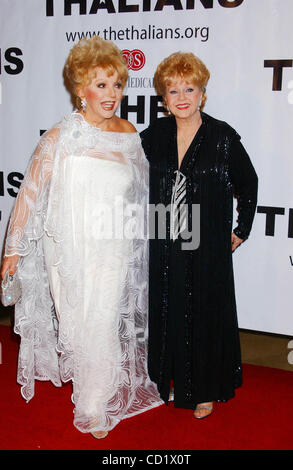 2 novembre 2008 - Hollywood, Californie, États-Unis - J13742PR.LA 53E BALLE THALIANS au Beverly Hilton Hotel de Beverly Hills , Californie 11-02-2008. - - DEBBIE REYNOLDS AVEC RUTA LEE(Image Crédit : Â© Phil Roach/Photos/ZUMAPRESS.com) Globe Banque D'Images