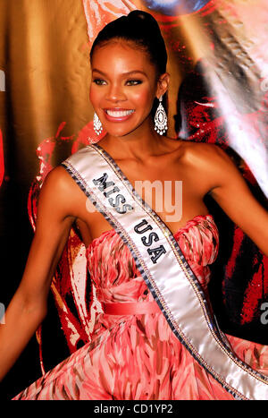 Nov 07, 2008 - Las Vegas, Nevada, USA - Miss USA, CRYSTLE STEWART, arrive à une projection spéciale du film de Lionsgate, 'Repo ! L''opéra génétique au Planet Hollywood Resort & Casino. (Crédit Image : © Valerie Nerres/ZUMA Press) Banque D'Images